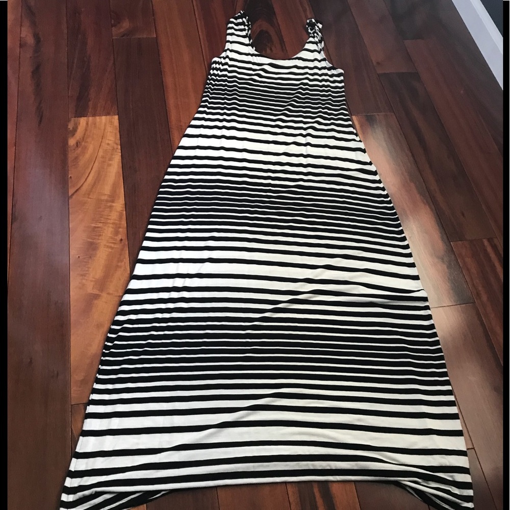 Sleeveless maxi